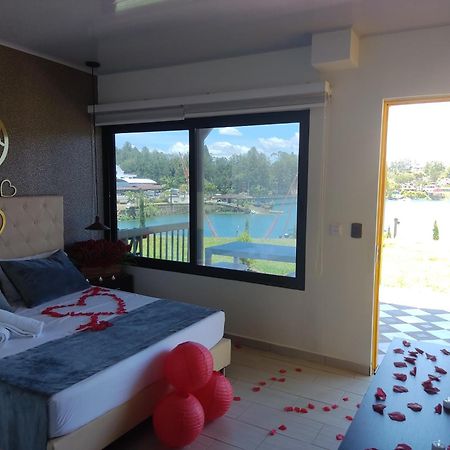 Hotel Aguas Abiertas Guatapé Esterno foto