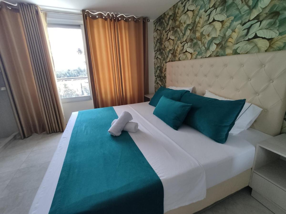 Hotel Aguas Abiertas Guatapé Esterno foto