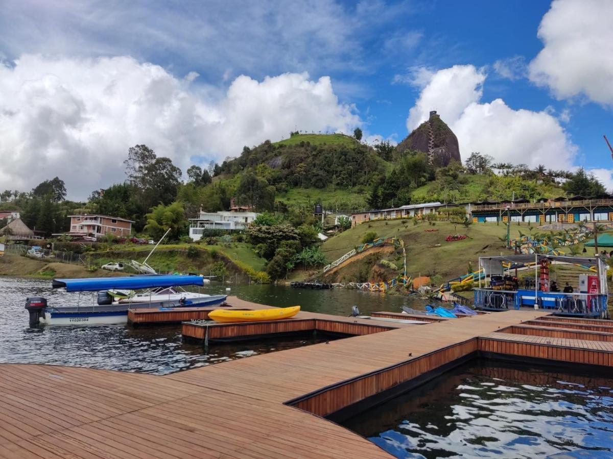 Hotel Aguas Abiertas Guatapé Esterno foto