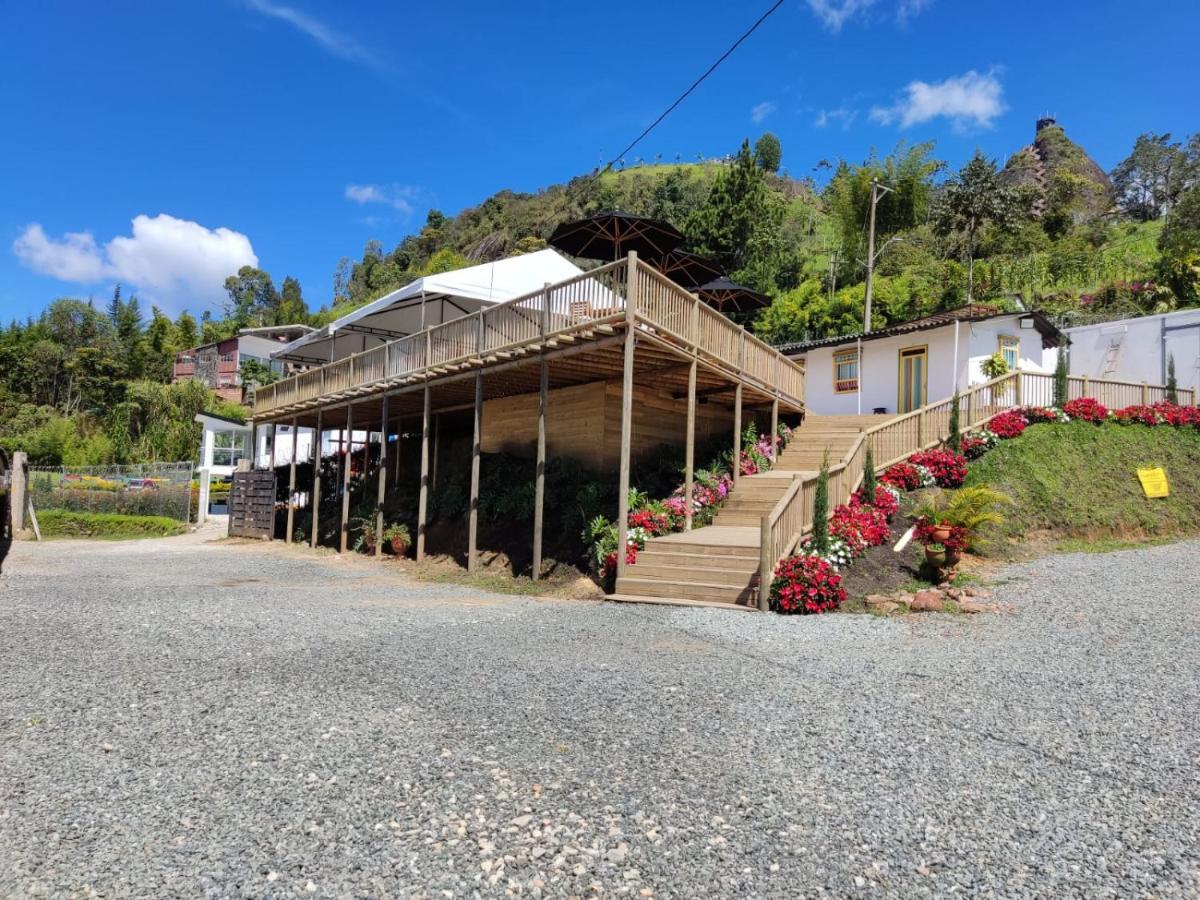 Hotel Aguas Abiertas Guatapé Esterno foto