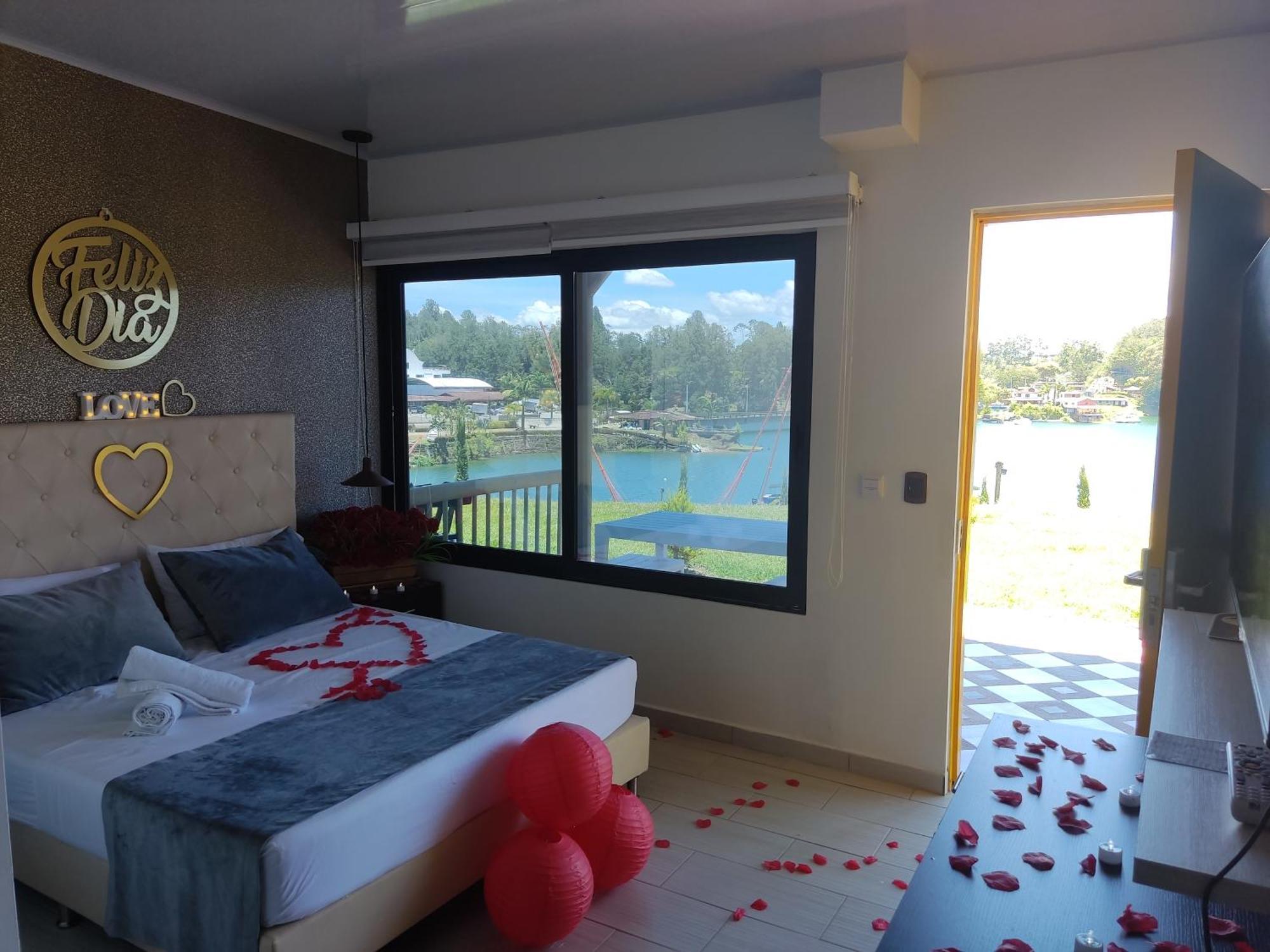 Hotel Aguas Abiertas Guatapé Esterno foto