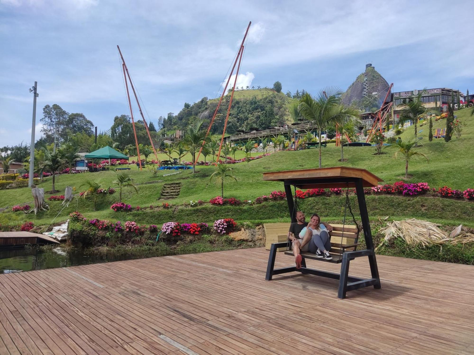 Hotel Aguas Abiertas Guatapé Esterno foto