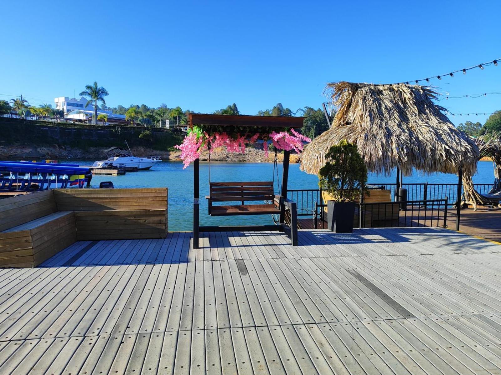 Hotel Aguas Abiertas Guatapé Esterno foto