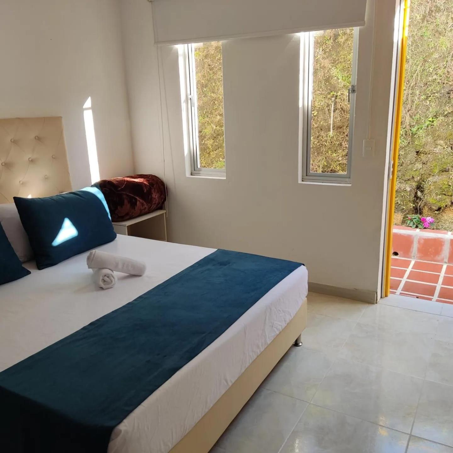 Hotel Aguas Abiertas Guatapé Esterno foto